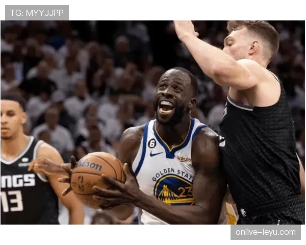 戴维斯转型进攻核心，比赛风格华丽蜕变引瞩目