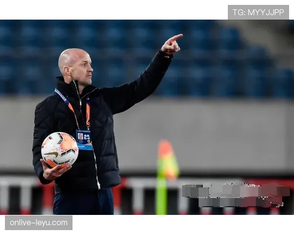 克鲁伊夫心理素质分析:成功运动员背后的心态塑造关键 克鲁伊夫心理素质分析:成功运动员背后的心态塑造关键