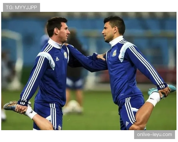 梅西重返巴萨传闻再起，新赛季去向引球迷热议