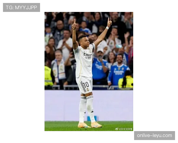 姆巴佩状态强势回暖，闪耀赛场成足坛未来之星