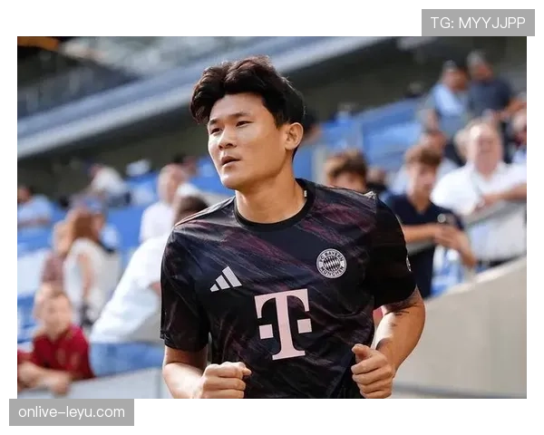 金玟哉荣膺意甲赛季最佳，稳健表现引广泛关注