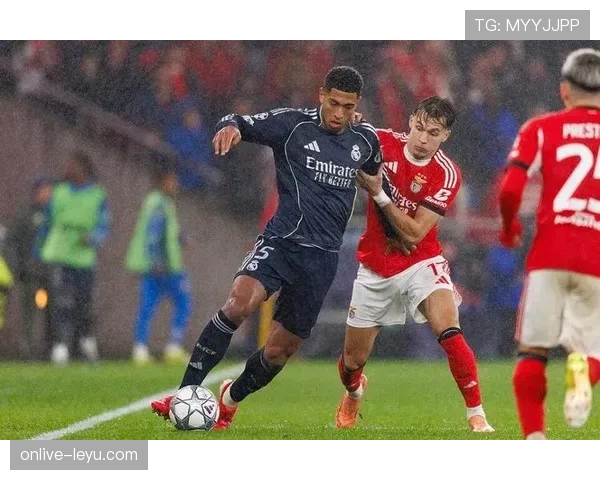 巴尔韦德与贝林厄姆：全能中场与进攻核心的战术角色差异解析