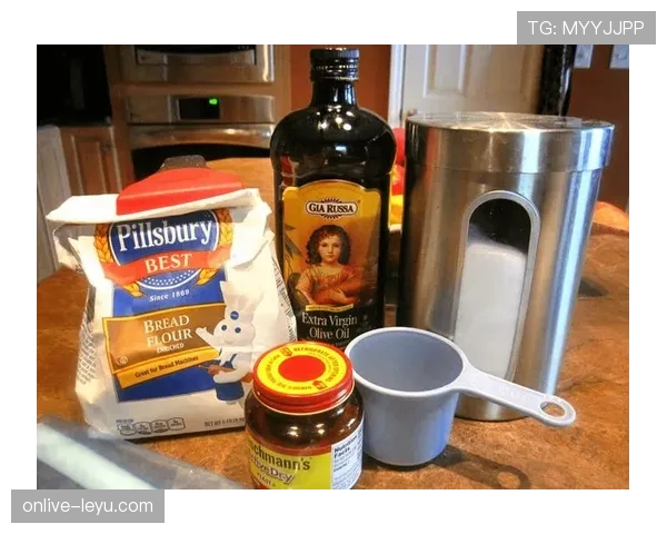 杜丽家的冰箱里塞满蛋白粉,连女儿零食都得偷偷藏 杜丽家的冰箱里塞满蛋白粉,连女儿零食都得偷偷藏