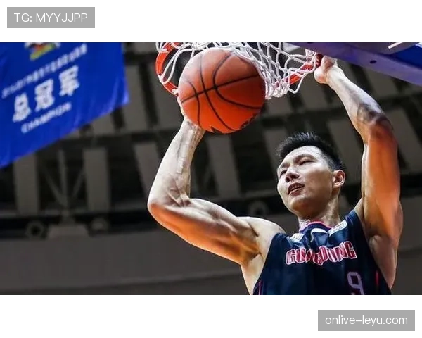 易建联一开口谈钱就尴尬了，场上猛男，场下却像村里老大爷？