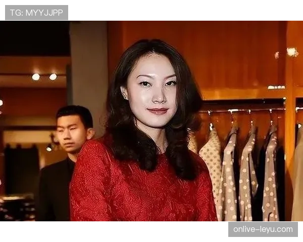 谢杏芳这反差也太带感了，赛场是女王，朋友圈就是邻家周末那位